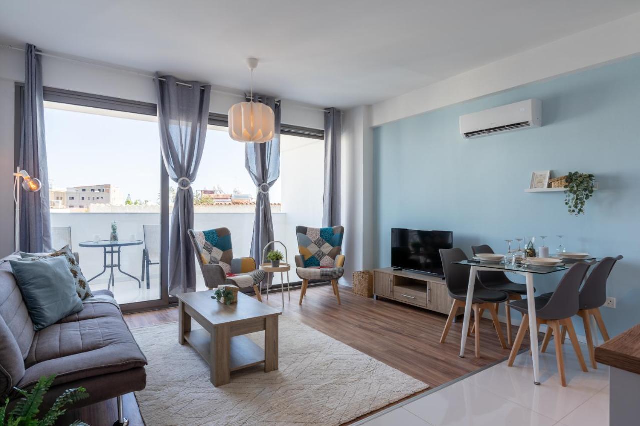 Livia Studio Apartment In Ларнака Екстериор снимка