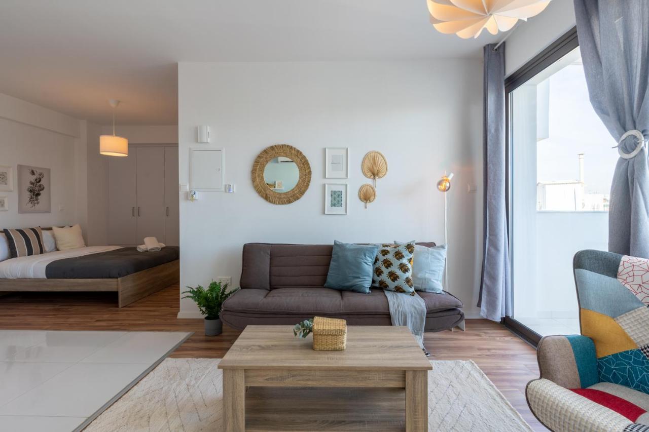 Livia Studio Apartment In Ларнака Екстериор снимка